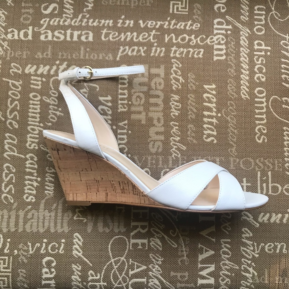 Nine West white leather sandal wedges size 8.5 M